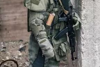 俄戰斗工兵的“無敵護甲”，對子彈、手榴彈免疫！
